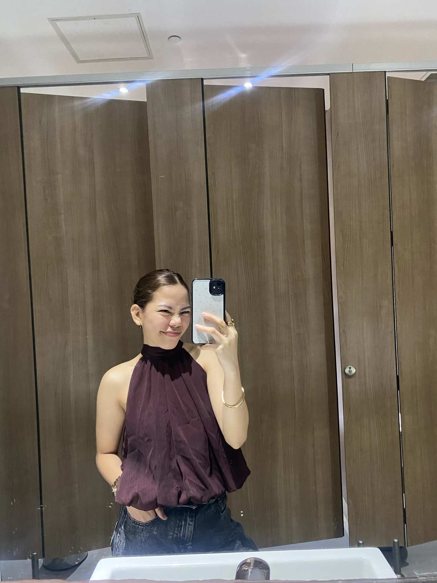 mirror selfie